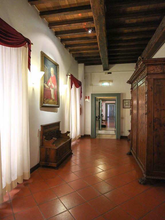 Casa Di Santa Francesca Romana A Ponte Rotto Εξωτερικό φωτογραφία