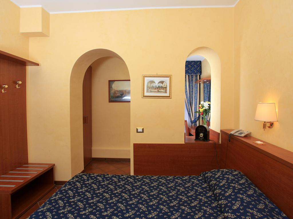 Casa Di Santa Francesca Romana A Ponte Rotto Δωμάτιο φωτογραφία