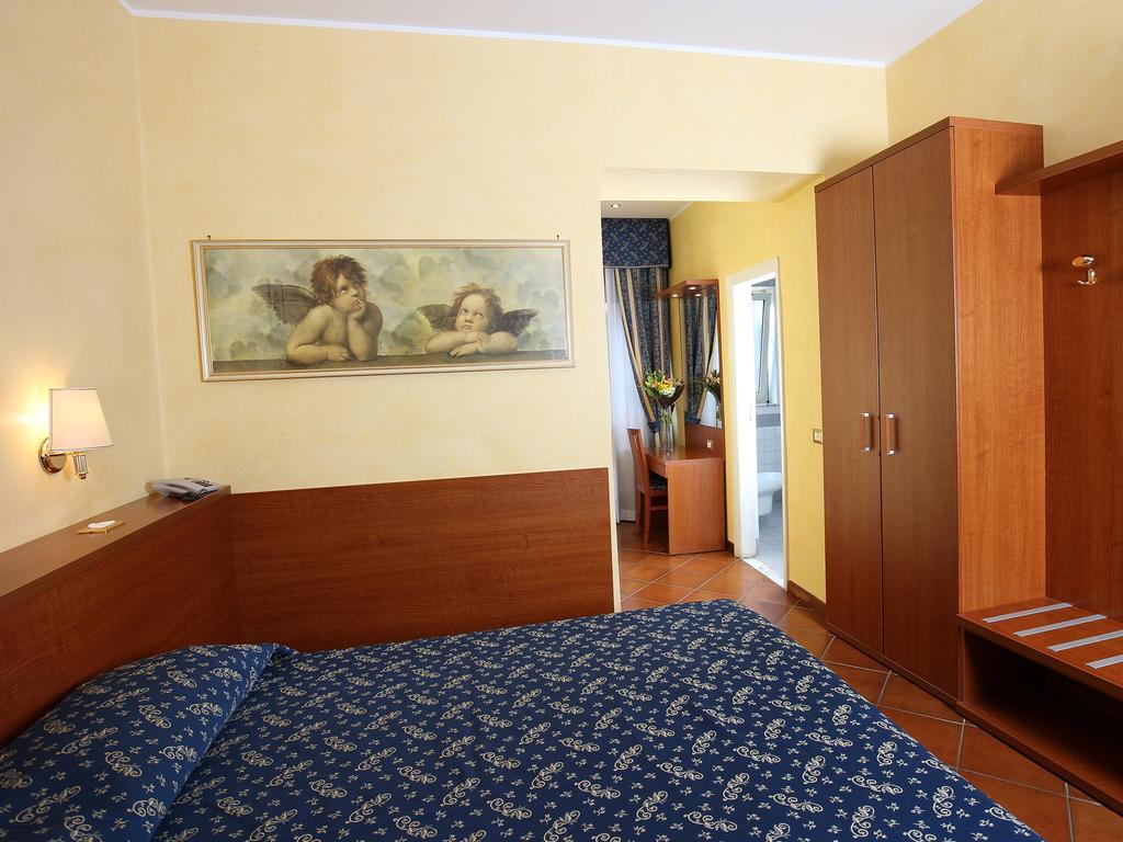 Casa Di Santa Francesca Romana A Ponte Rotto Δωμάτιο φωτογραφία