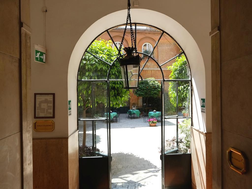 Casa Di Santa Francesca Romana A Ponte Rotto Εξωτερικό φωτογραφία