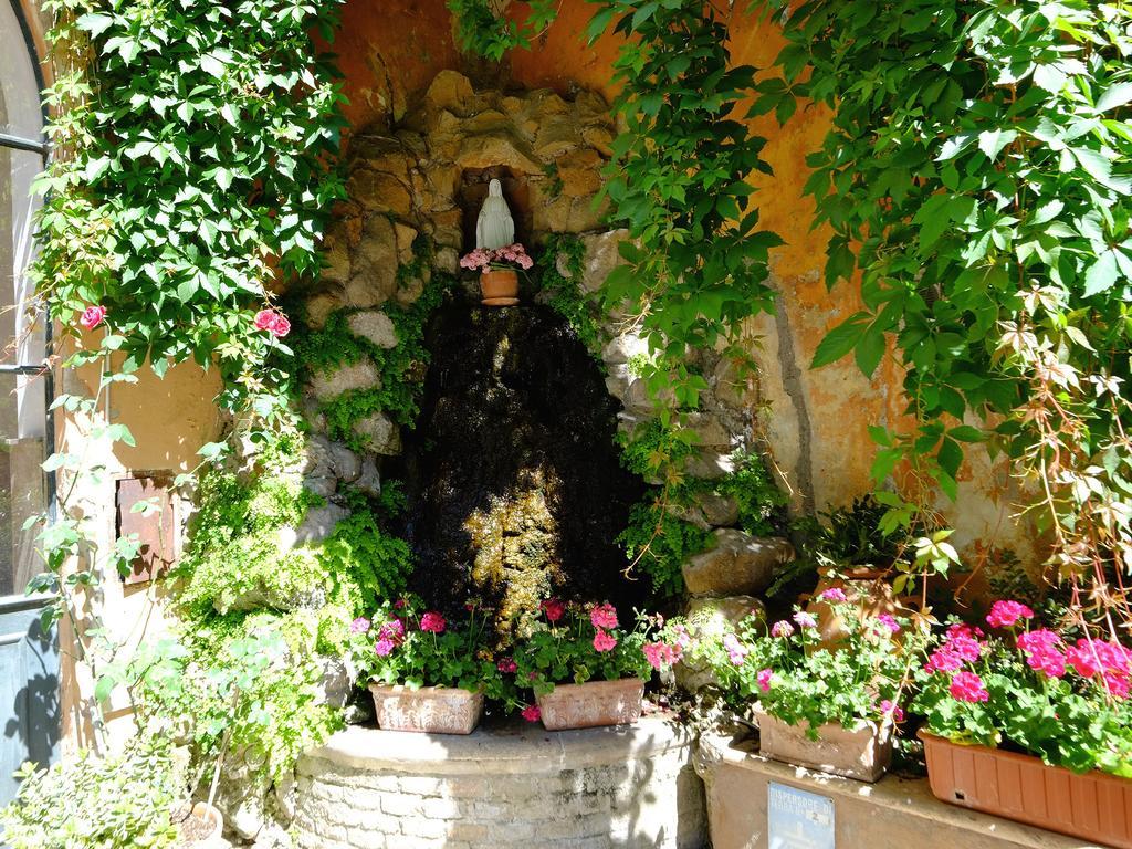 Casa Di Santa Francesca Romana A Ponte Rotto Εξωτερικό φωτογραφία